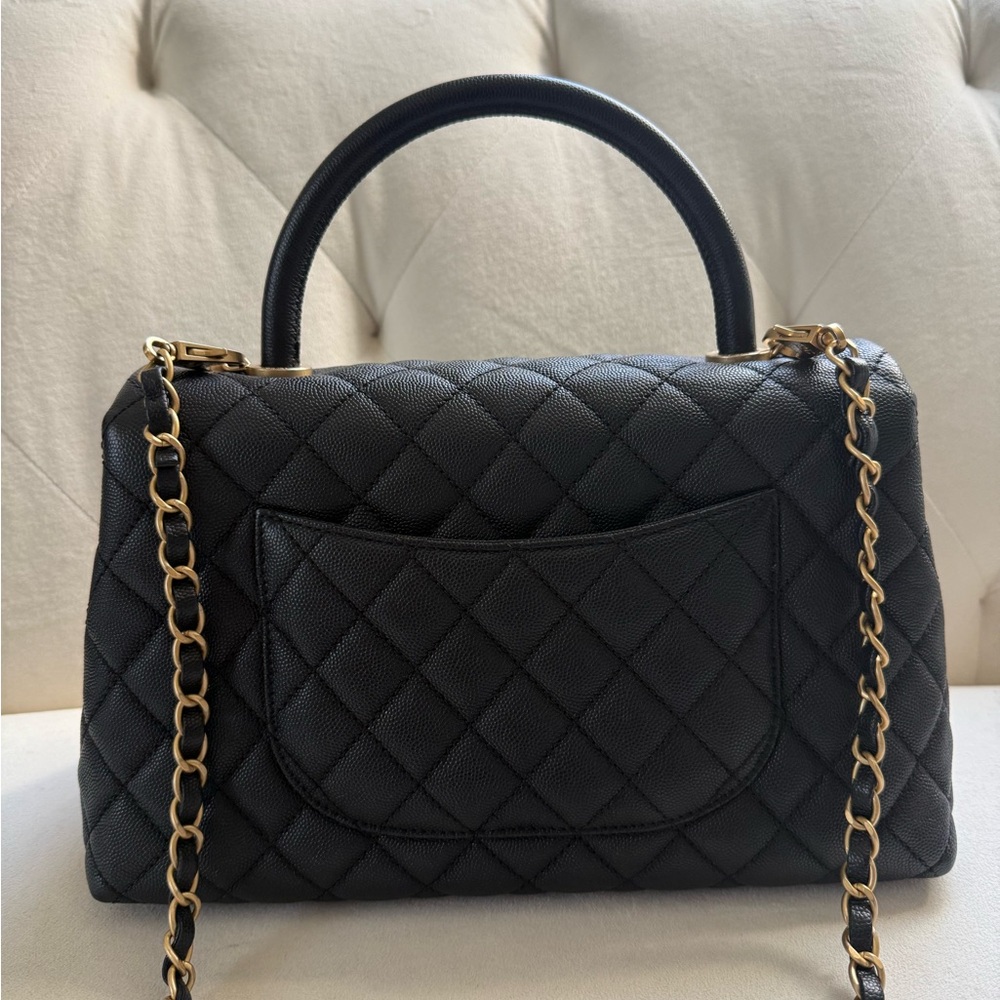 Coco CHANEL Black Caviar Top handle with Gold Accents - Picture 4 of 11